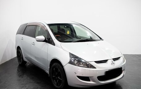 Mitsubishi Grandis, 2003 год, 550 000 рублей, 1 фотография