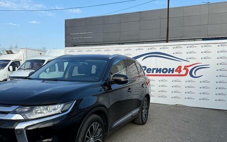 Mitsubishi Outlander III рестайлинг 3, 2017 год, 2 108 000 рублей, 1 фотография