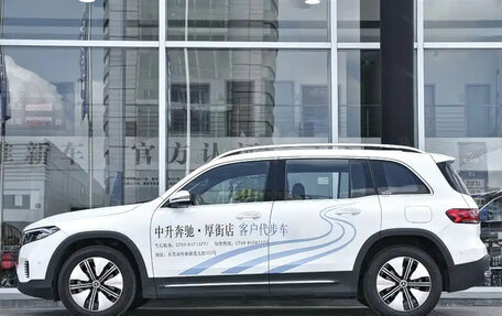 Mercedes-Benz EQB, 2022 год, 2 258 888 рублей, 3 фотография