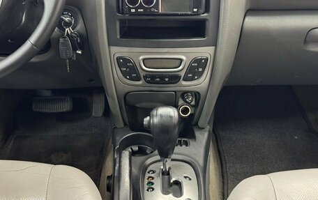 Hyundai Santa Fe III рестайлинг, 2005 год, 719 000 рублей, 11 фотография