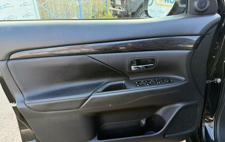 Mitsubishi Outlander III рестайлинг 3, 2017 год, 2 108 000 рублей, 14 фотография