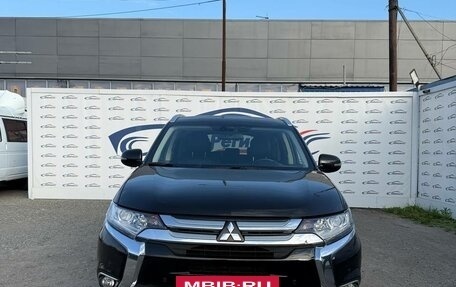 Mitsubishi Outlander III рестайлинг 3, 2017 год, 2 108 000 рублей, 4 фотография