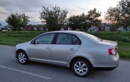 Volkswagen Jetta VI, 2008 год, 820 000 рублей, 3 фотография