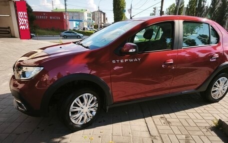 Renault Logan II, 2020 год, 939 000 рублей, 15 фотография