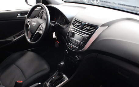 Hyundai Solaris II рестайлинг, 2015 год, 993 000 рублей, 10 фотография