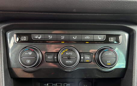 Volkswagen Tiguan II, 2019 год, 2 490 000 рублей, 18 фотография