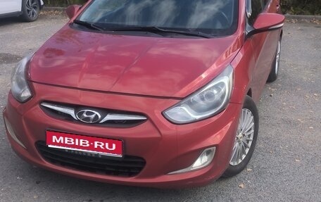 Hyundai Solaris II рестайлинг, 2012 год, 850 000 рублей, 1 фотография