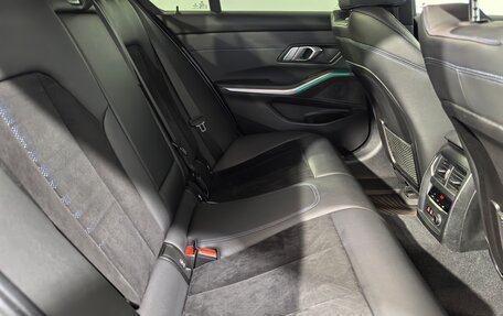 BMW 3 серия, 2020 год, 3 890 000 рублей, 15 фотография