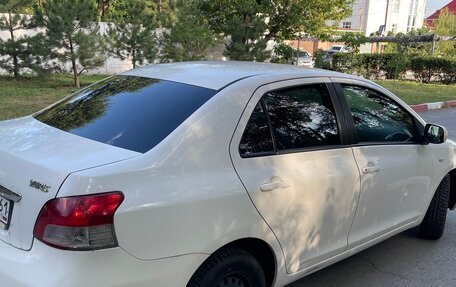 Toyota Yaris III рестайлинг, 2007 год, 750 000 рублей, 7 фотография