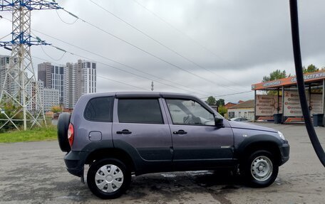 Chevrolet Niva I рестайлинг, 2015 год, 720 000 рублей, 6 фотография