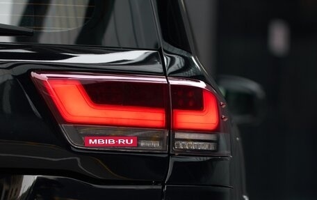 Toyota Land Cruiser 200, 2011 год, 6 700 000 рублей, 8 фотография