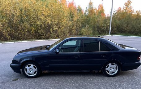 Mercedes-Benz E-Класс, 2001 год, 280 000 рублей, 3 фотография