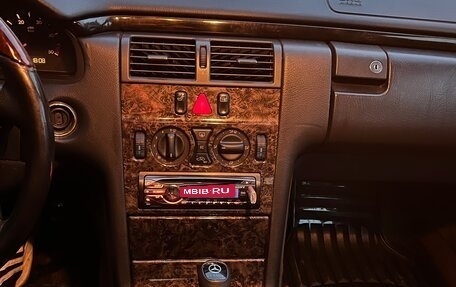 Mercedes-Benz E-Класс, 2001 год, 280 000 рублей, 7 фотография