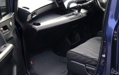Honda Freed I, 2011 год, 1 100 000 рублей, 8 фотография