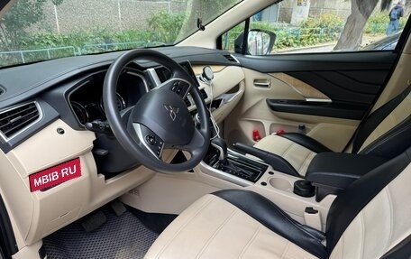 Mitsubishi Xpander, 2022 год, 2 500 000 рублей, 8 фотография