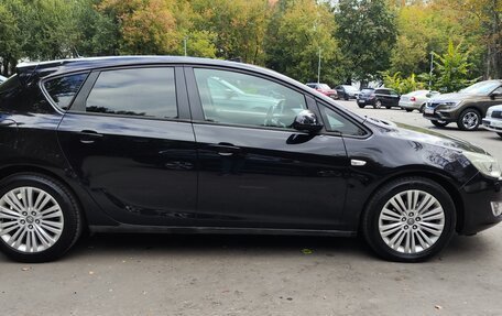 Opel Astra J, 2011 год, 595 000 рублей, 10 фотография