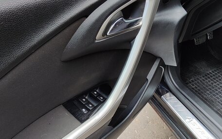 Opel Astra J, 2011 год, 595 000 рублей, 17 фотография