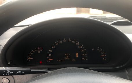 Mercedes-Benz C-Класс, 2001 год, 1 100 000 рублей, 7 фотография