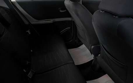 Toyota Yaris III рестайлинг, 2008 год, 679 000 рублей, 11 фотография
