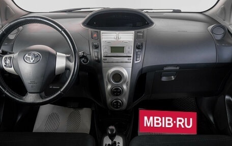 Toyota Yaris III рестайлинг, 2008 год, 679 000 рублей, 14 фотография