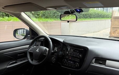 Mitsubishi Outlander III рестайлинг 3, 2012 год, 1 330 000 рублей, 5 фотография