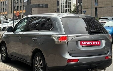 Mitsubishi Outlander III рестайлинг 3, 2012 год, 1 330 000 рублей, 3 фотография