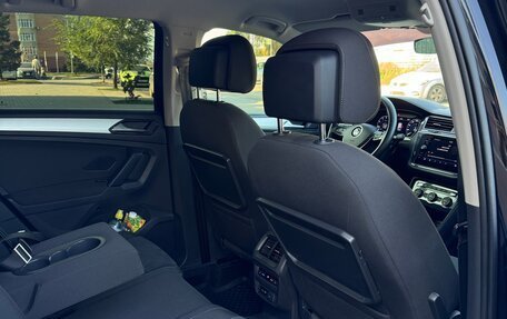 Volkswagen Tiguan II, 2018 год, 2 750 000 рублей, 18 фотография