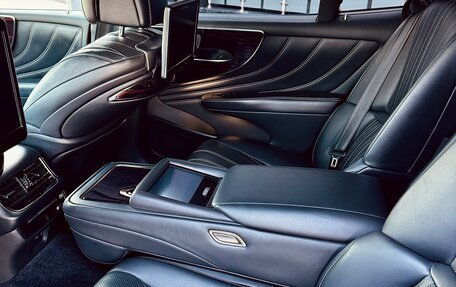 Lexus LS IV, 2018 год, 5 900 000 рублей, 9 фотография
