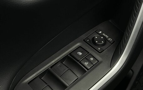 Toyota RAV4, 2025 год, 3 890 000 рублей, 29 фотография