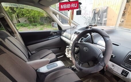 Toyota Opa I рестайлинг, 2002 год, 680 000 рублей, 8 фотография