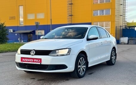 Volkswagen Jetta VI, 2012 год, 900 000 рублей, 2 фотография