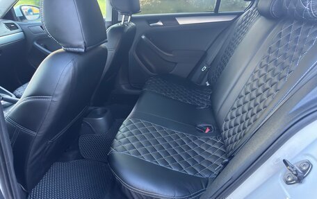 Volkswagen Jetta VI, 2012 год, 900 000 рублей, 6 фотография