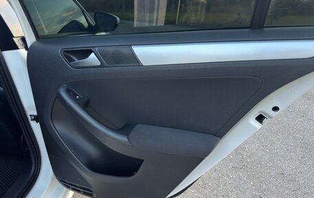 Volkswagen Jetta VI, 2012 год, 900 000 рублей, 15 фотография