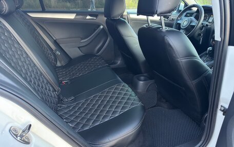 Volkswagen Jetta VI, 2012 год, 900 000 рублей, 17 фотография