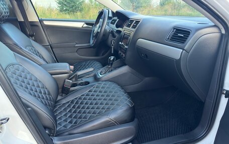 Volkswagen Jetta VI, 2012 год, 900 000 рублей, 13 фотография