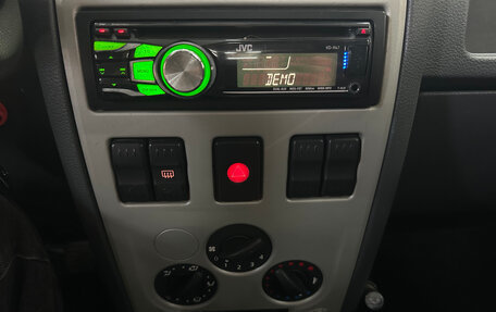 Renault Logan I, 2005 год, 266 000 рублей, 13 фотография