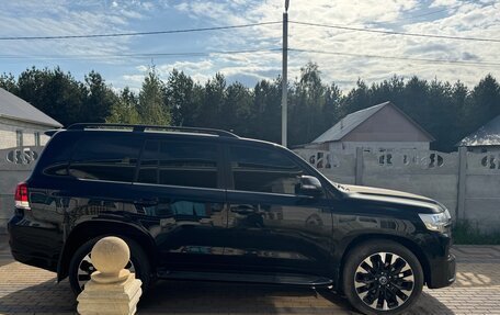 Toyota Land Cruiser 200, 2018 год, 7 500 000 рублей, 1 фотография