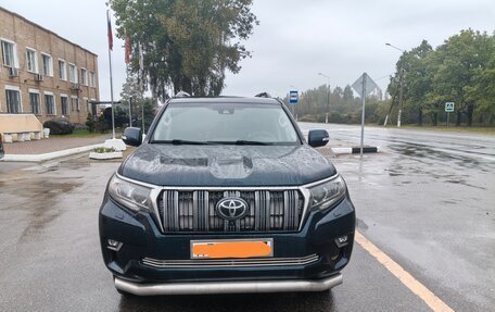Toyota Land Cruiser Prado 150 рестайлинг 2, 2017 год, 3 900 000 рублей, 2 фотография