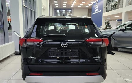 Toyota RAV4, 2025 год, 3 900 000 рублей, 7 фотография