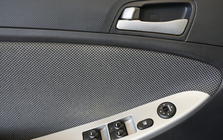 Hyundai Solaris II рестайлинг, 2013 год, 797 000 рублей, 10 фотография
