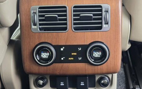 Land Rover Range Rover IV рестайлинг, 2019 год, 6 700 000 рублей, 12 фотография