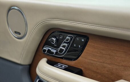 Land Rover Range Rover IV рестайлинг, 2019 год, 6 700 000 рублей, 9 фотография