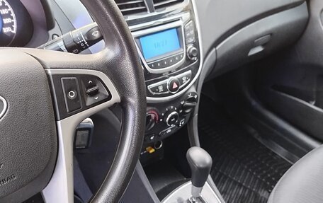 Hyundai Solaris II рестайлинг, 2013 год, 1 090 000 рублей, 8 фотография