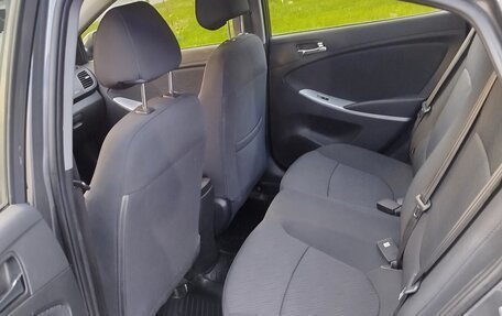 Hyundai Solaris II рестайлинг, 2013 год, 1 090 000 рублей, 11 фотография