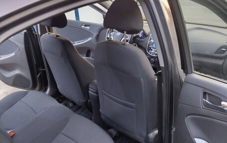 Hyundai Solaris II рестайлинг, 2013 год, 1 090 000 рублей, 12 фотография