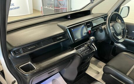 Honda Stepwgn IV, 2015 год, 2 049 000 рублей, 13 фотография