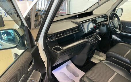 Honda Stepwgn IV, 2015 год, 2 049 000 рублей, 12 фотография