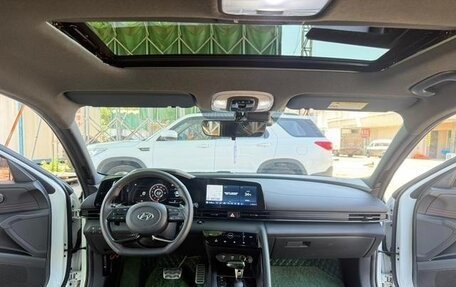 Hyundai Elantra, 2022 год, 1 470 000 рублей, 8 фотография