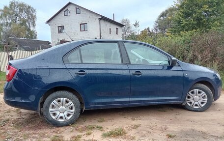 Skoda Rapid I, 2015 год, 700 000 рублей, 6 фотография