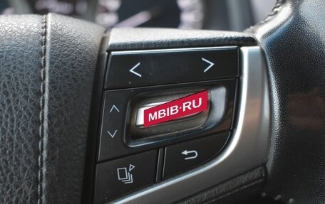 Toyota Land Cruiser Prado 150 рестайлинг 2, 2018 год, 4 205 000 рублей, 20 фотография